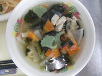 いちょうの形のかまぼこ入り野菜たっぷりの大いちょう汁