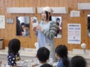 物語と給食の解説