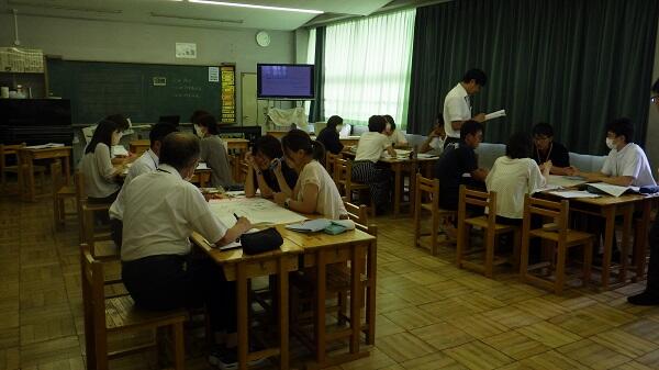 授業参観後の全体研究会