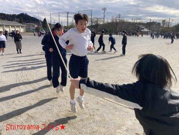 お昼のスポーツ大会の様子
