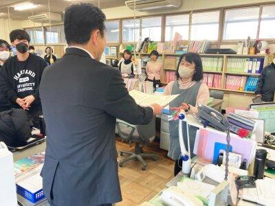 伝達の様子