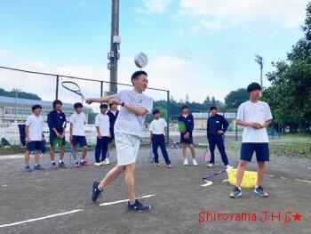 男子ソフトテニス部の様子
