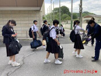 荷物の発送の様子