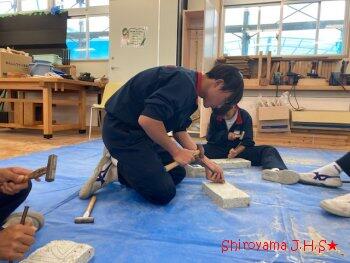大谷石加工体験の様子