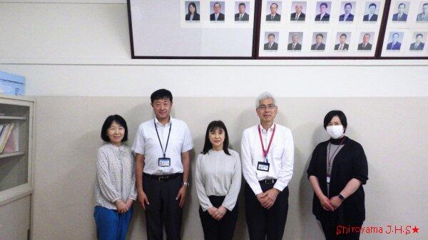 掲額式の様子