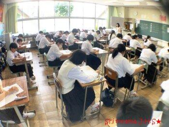 １年生の中間テストの様子