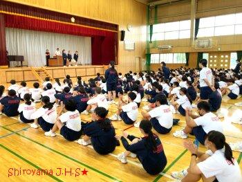 全校朝会の様子