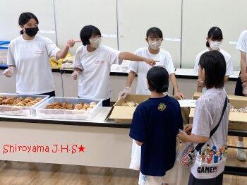 おやつカフェの様子
