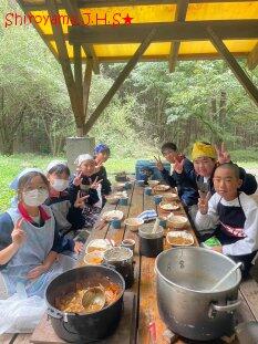 昼食は自分たちで調理