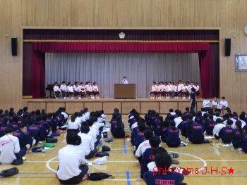 生徒会立会演説会の様子