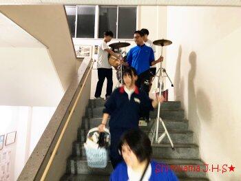 楽器運搬の様子