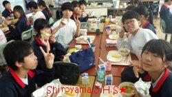 おにぎりの日の給食の様子