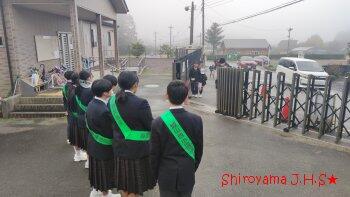 地域学校園あいさつ運動の様子
