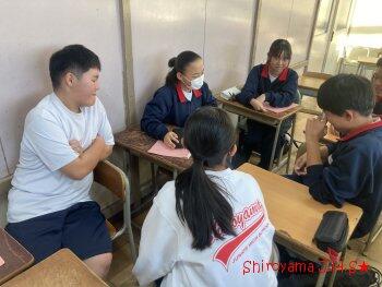 生徒会専門委員会の様子
