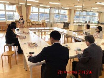 学校保健・給食委員会のようす