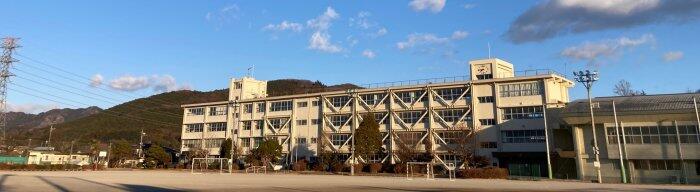 元旦の城山中学校