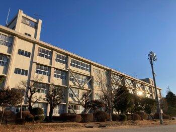 元旦の城山中学校