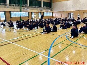 学年集会の様子