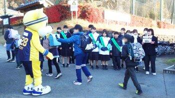 あいさつ運動の様子