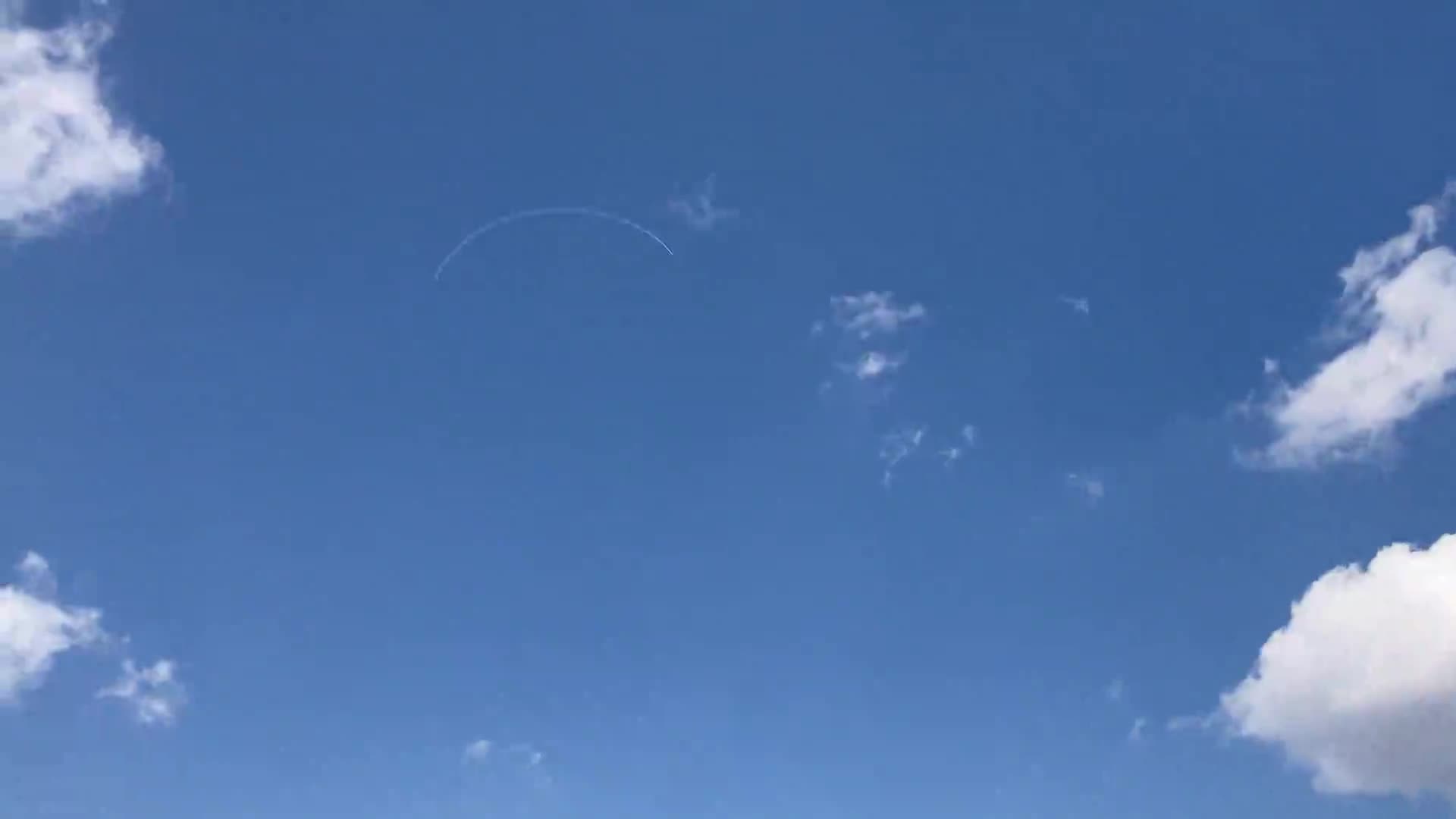 青空に笑顔