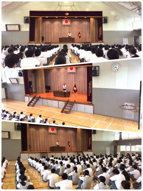 全校朝会の様子
