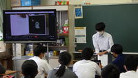 ３年６組からの中継