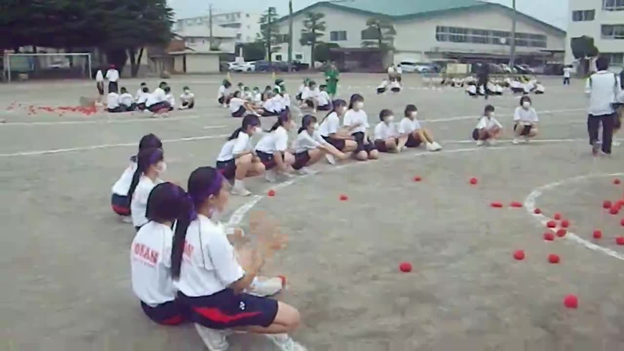 2年体育祭　マツケン玉入れ